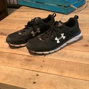 Men’s 13” under armor tennis shoes.